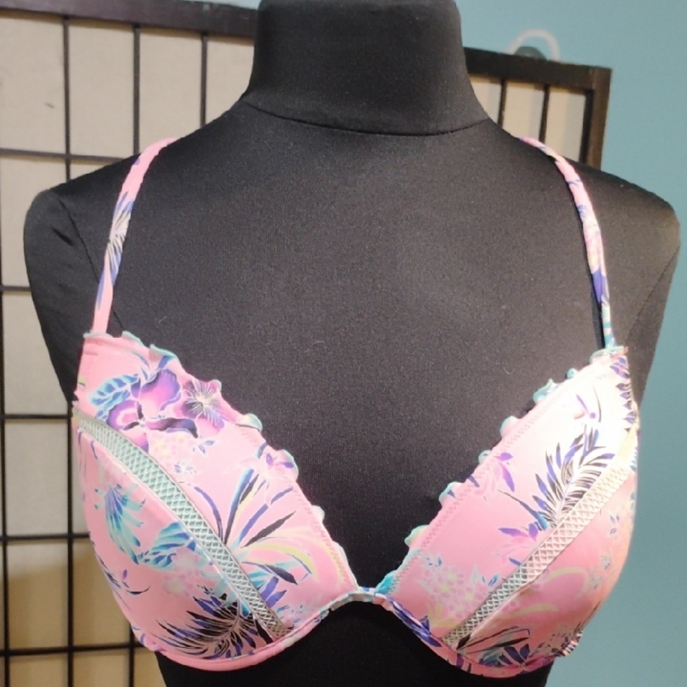 Shade & Shore Pink Floral Bikini Top
